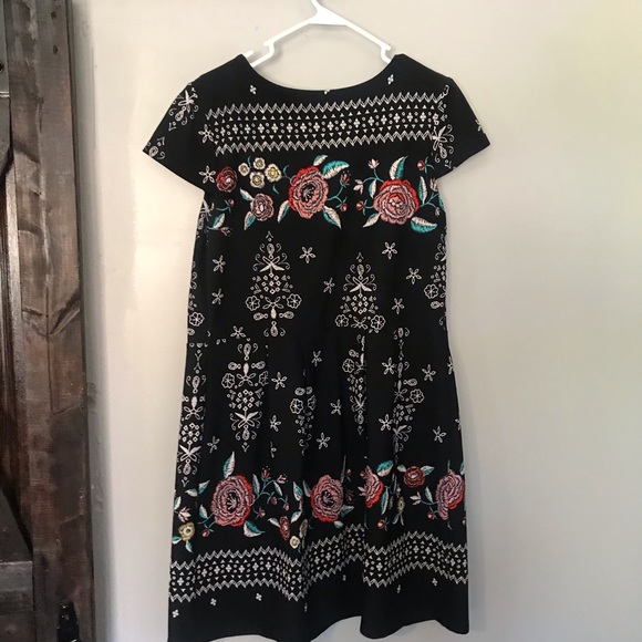 Dress - Picture 5 of 8